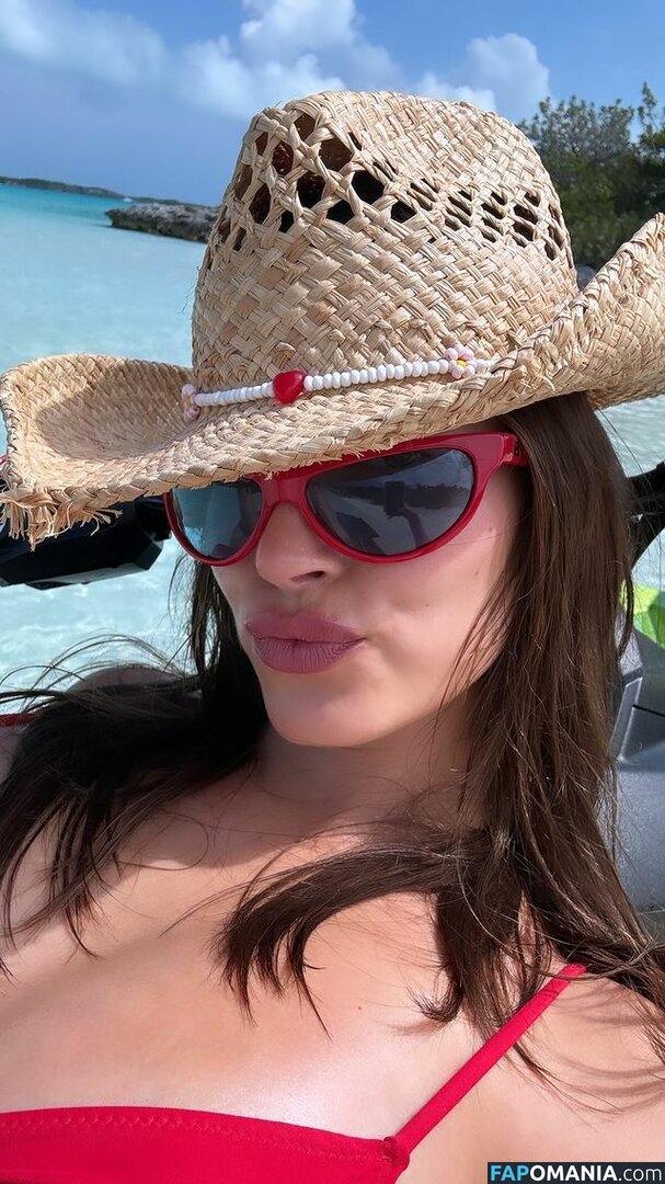 Hailey Baldwin Bieber / haileybieber Обнажённый OnlyFans  Утёкшее фото #420