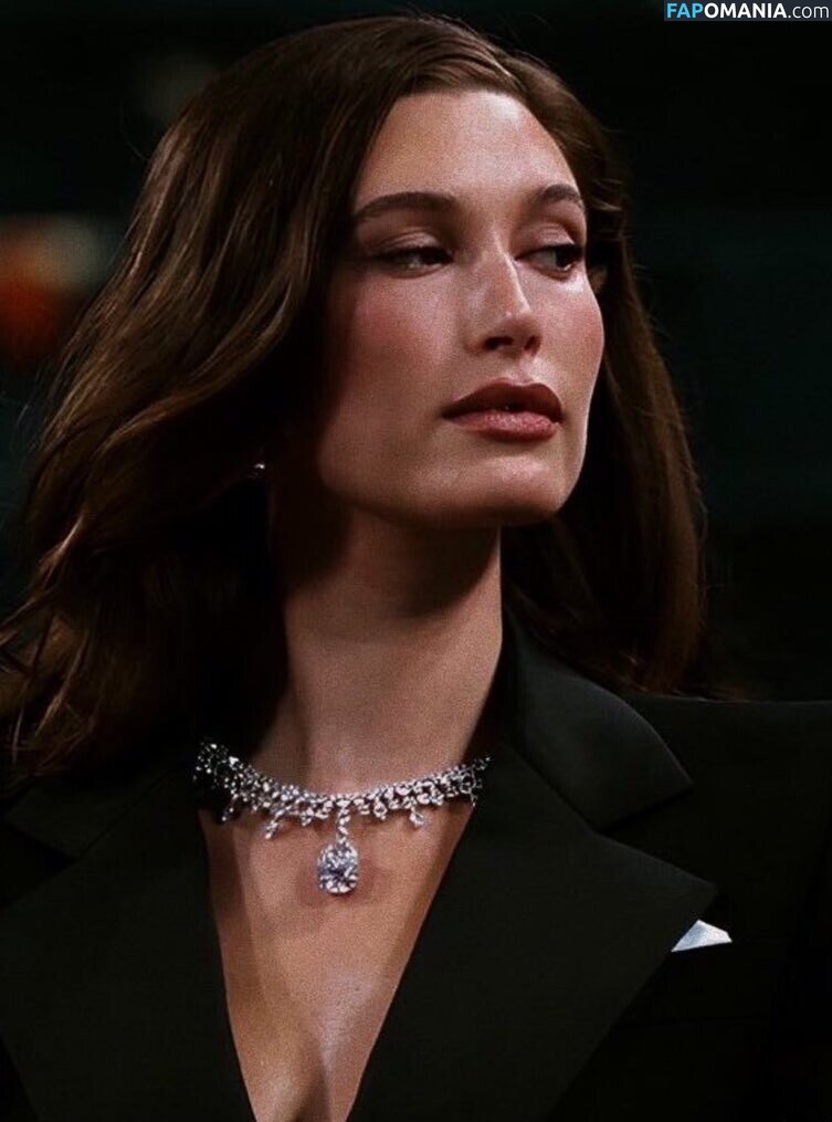 Hailey Baldwin Bieber / haileybieber Обнажённый OnlyFans  Утёкшее фото #645