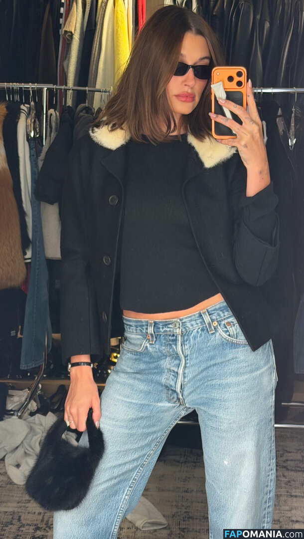 Hailey Baldwin Bieber / haileybieber Обнажённый OnlyFans  Утёкшее фото #655