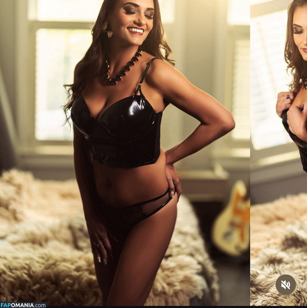 Heidi Gardner / heidigardner / heidilgardner Обнажённый OnlyFans  Утёкшее фото #1