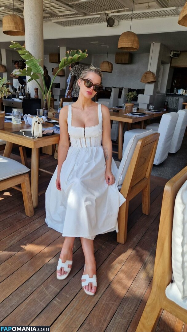 Helen Flanagan Обнажённый Утёкшее фото #16