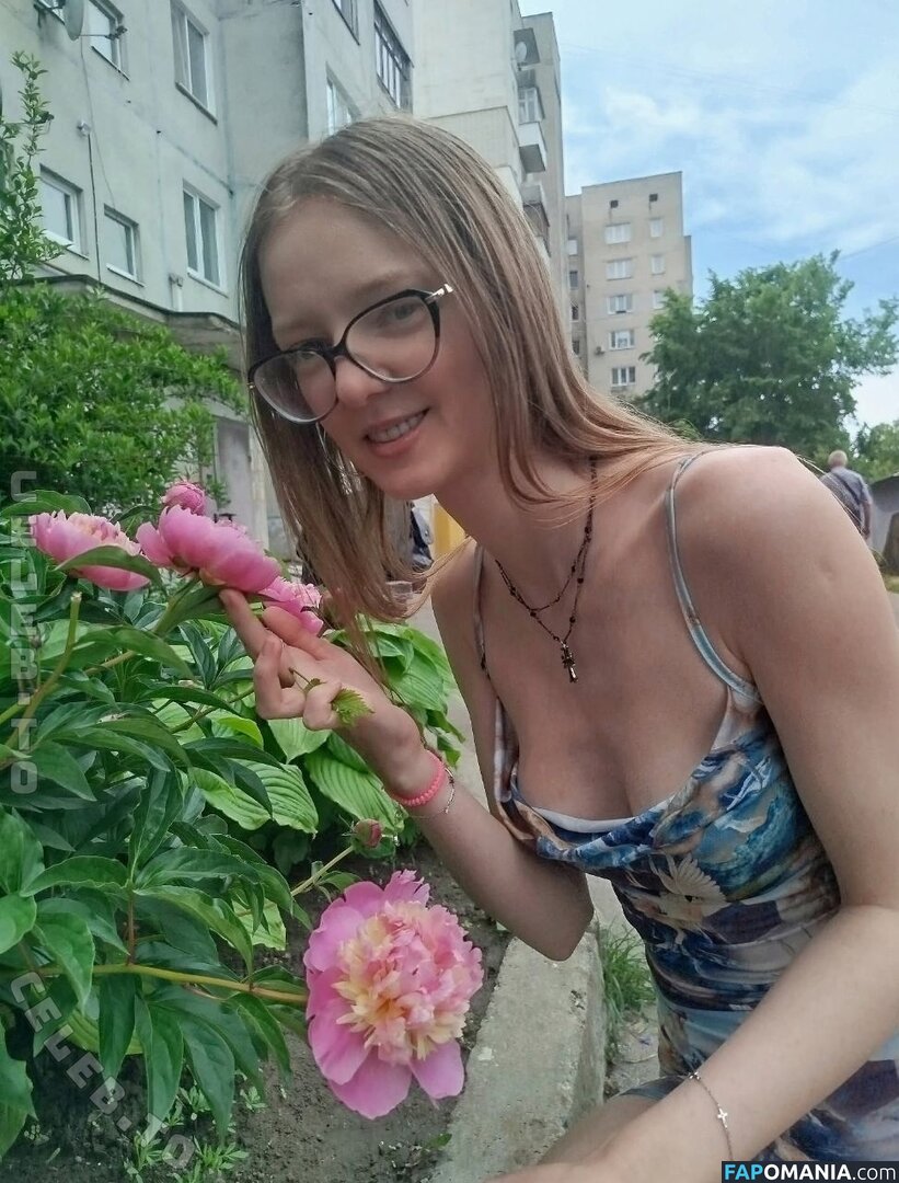 elen.meln / helen_meln777 / melena17_ElenMeln Обнажённый OnlyFans  Утёкшее фото #6