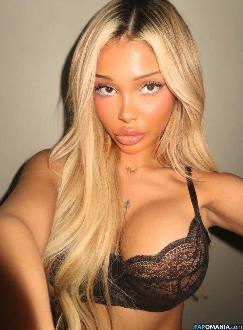 Henniwd Обнажённый OnlyFans  Утёкшее фото #2