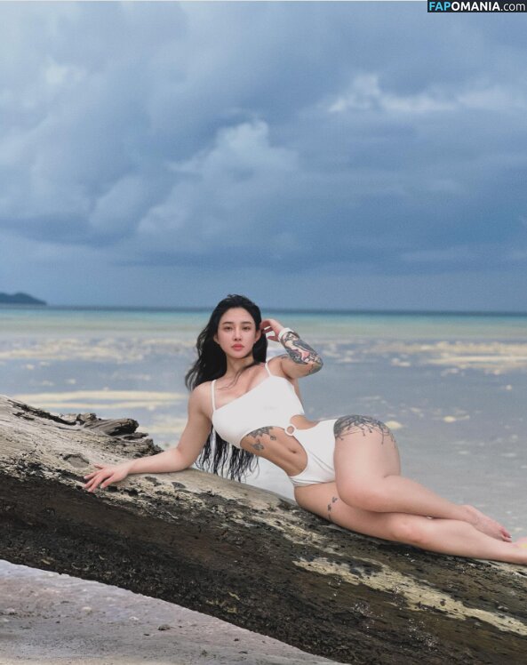 Hitomi Songyuxin / Lindsay78690789 / i_am_hitomi_1994 / songyuxinhitomi Обнажённый OnlyFans  Утёкшее фото #508