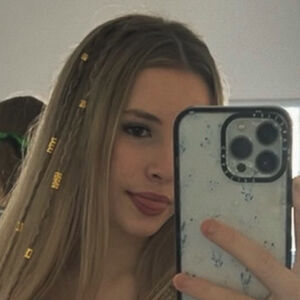 Holly Naude