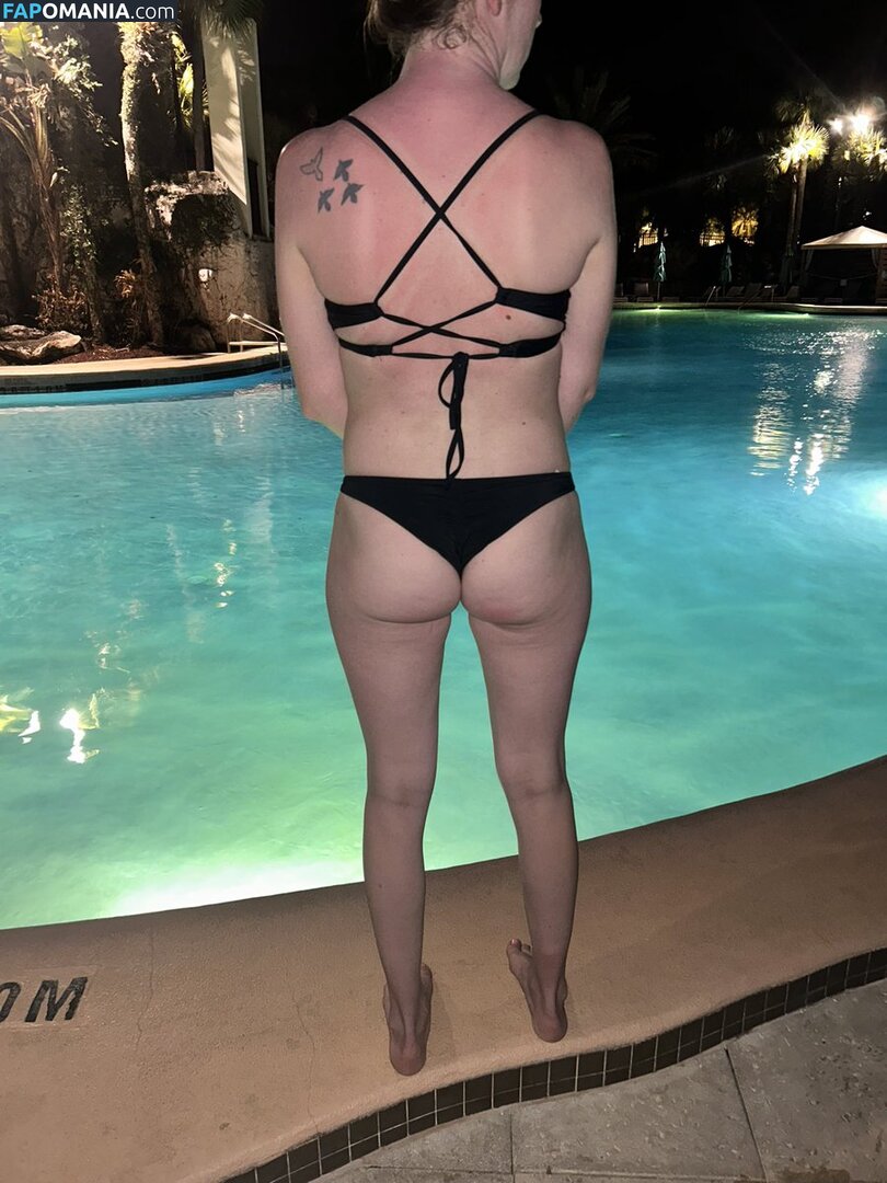 Hotblondemom12 Обнажённый OnlyFans  Утёкшее фото #2
