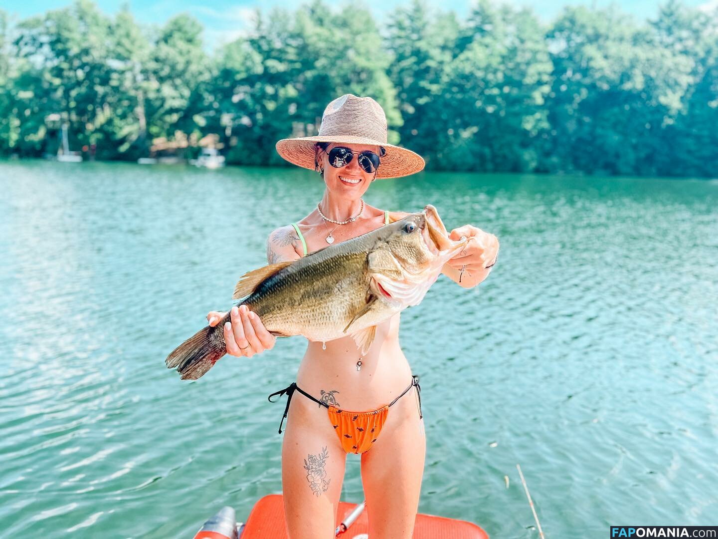 Hottest Fishing / Hunting girls / hotfishingbabes Обнажённый OnlyFans  Утёкшее фото #17