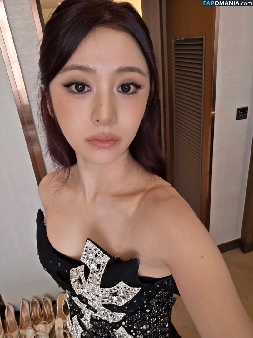 Huh Yunjin 허윤진 / LESSERAFIM / yunjin_lesserafims Обнажённый OnlyFans  Утёкшее фото #36