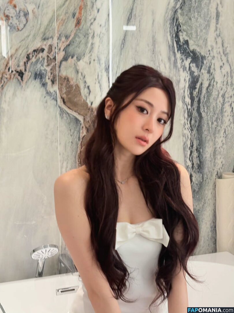 Huh Yunjin 허윤진 / LESSERAFIM / yunjin_lesserafims Обнажённый OnlyFans  Утёкшее фото #42