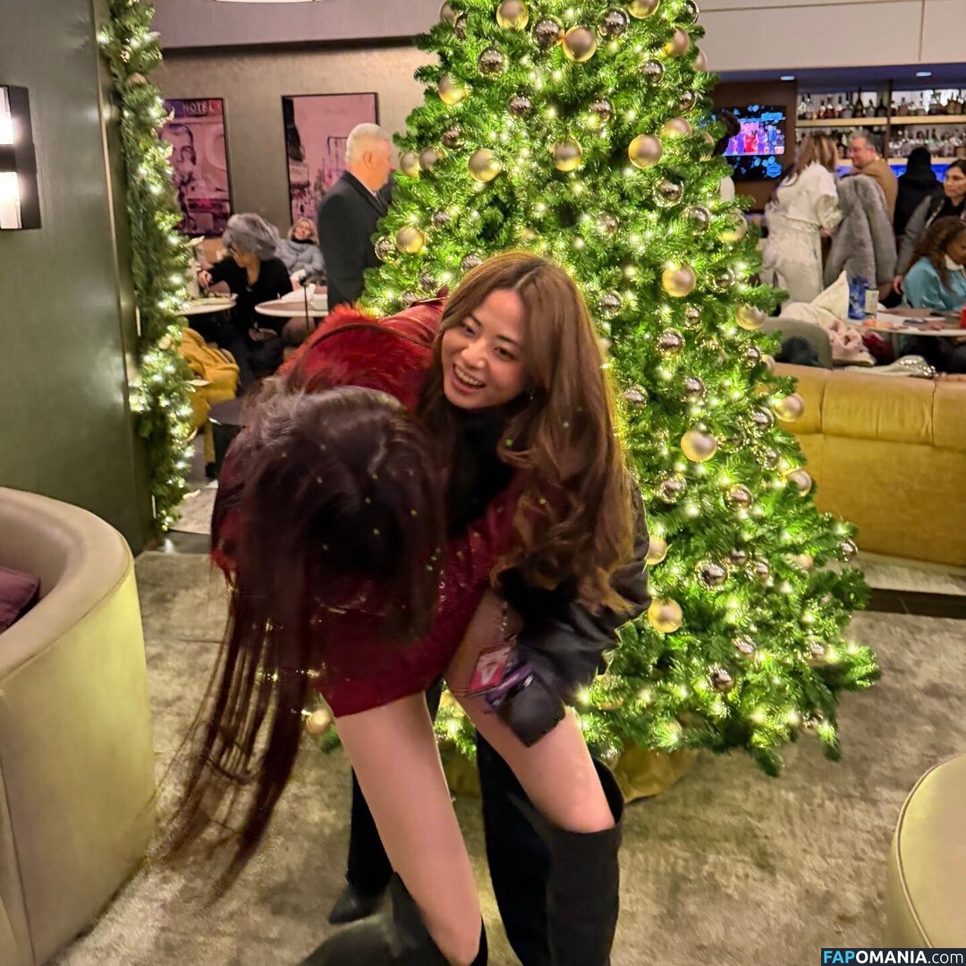 Huh Yunjin 허윤진 / LESSERAFIM / yunjin_lesserafims Обнажённый OnlyFans  Утёкшее фото #46