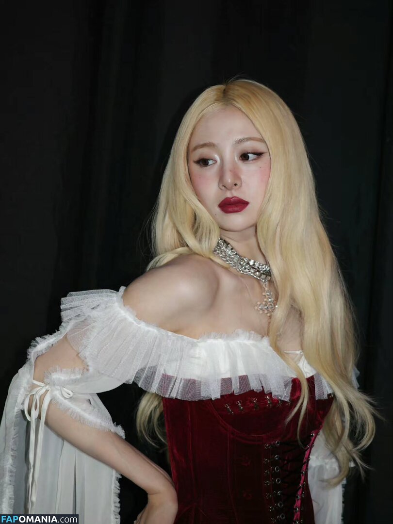 Huh Yunjin 허윤진 / LESSERAFIM / jenaissante Обнажённый OnlyFans  Утёкшее фото #53