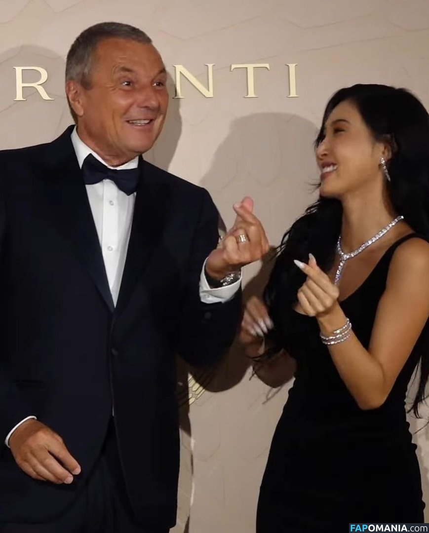 Hwasa / _mariahwasa Обнажённый OnlyFans  Утёкшее фото #11