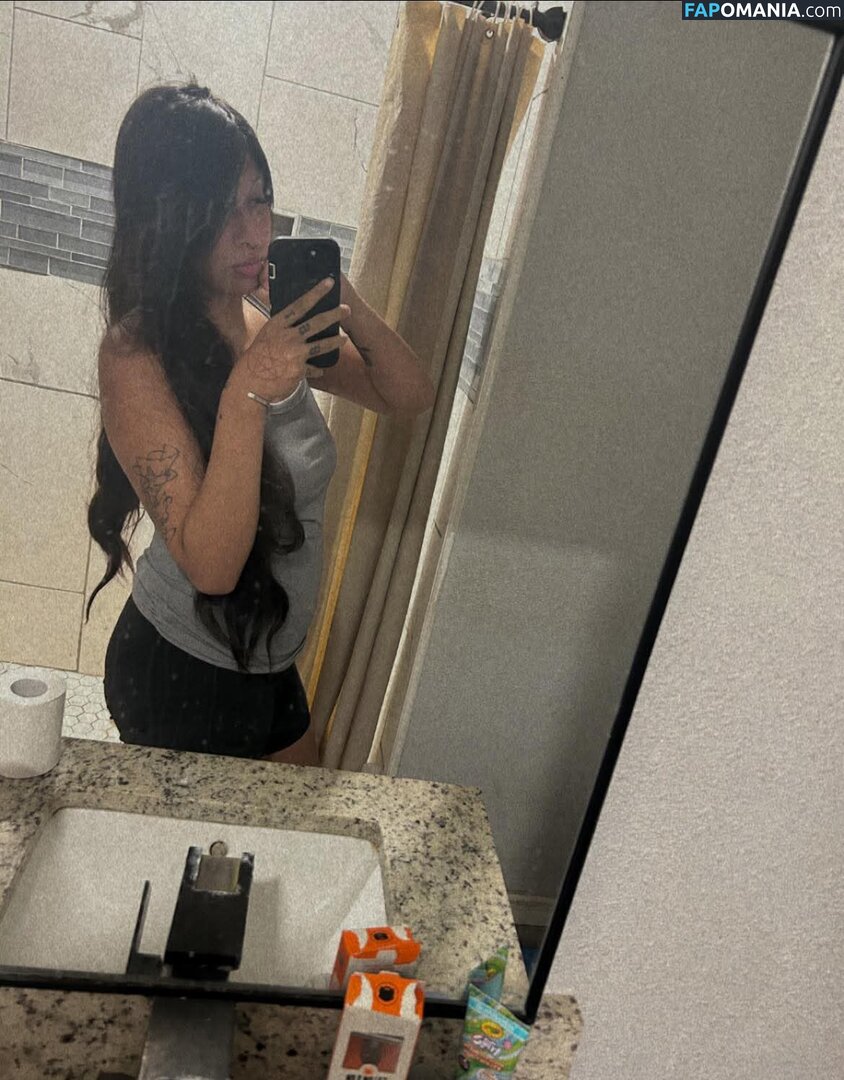 Nikki viera / daddychilll_69 / ickynicki956 Обнажённый OnlyFans  Утёкшее фото #1