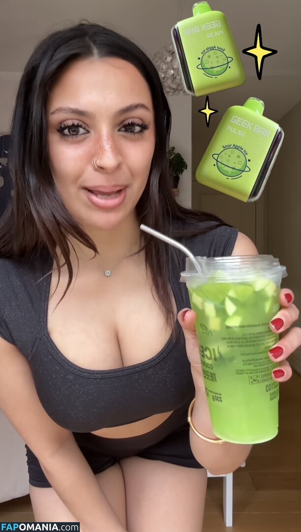 alycakes__ / iconicakes / sara deshmukh / saradeshmukhhh Обнажённый OnlyFans  Утёкшее фото #20