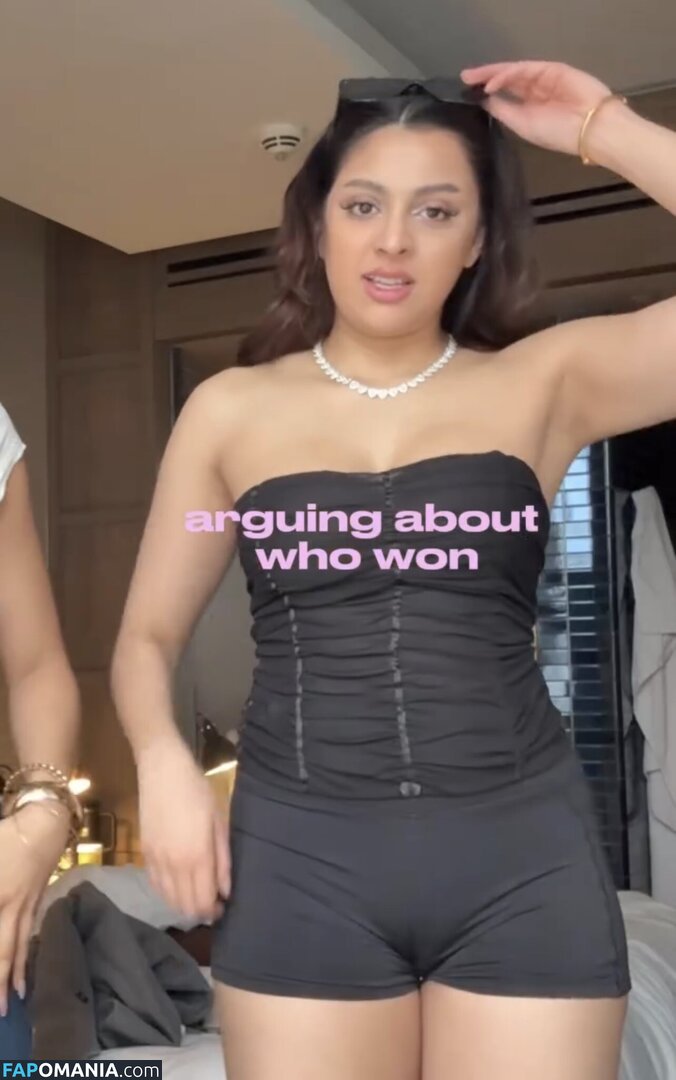 alycakes__ / iconicakes / sara deshmukh / saradeshmukhhh Обнажённый OnlyFans  Утёкшее фото #23