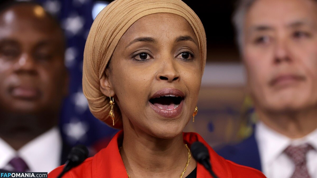 Ilhan Omar Обнажённый OnlyFans  Утёкшее фото #9