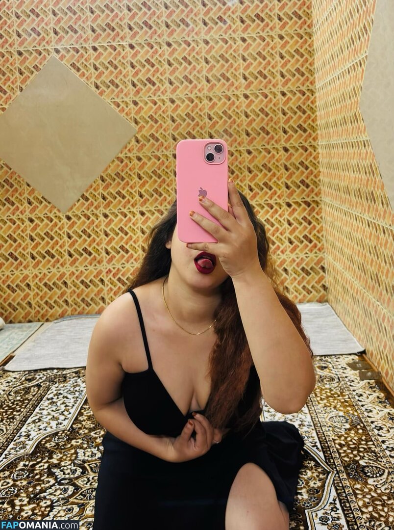 Indian Naughty Stuff / https: / justnaughtystuf / urvashi_apsaraa Обнажённый OnlyFans  Утёкшее фото #1