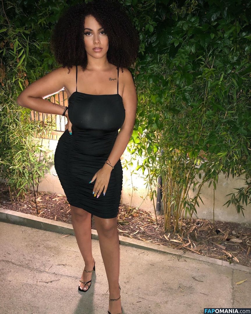 Ines Curly / curlygirl088 / ineees.acr Обнажённый OnlyFans  Утёкшее фото #6