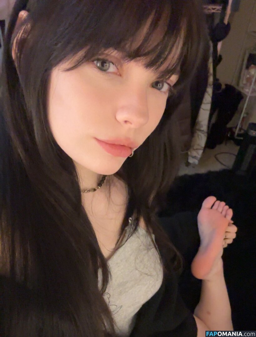 isizzly / isizzly  / isizzly / sizzlymizzly Обнажённый OnlyFans  Утёкшее фото #4