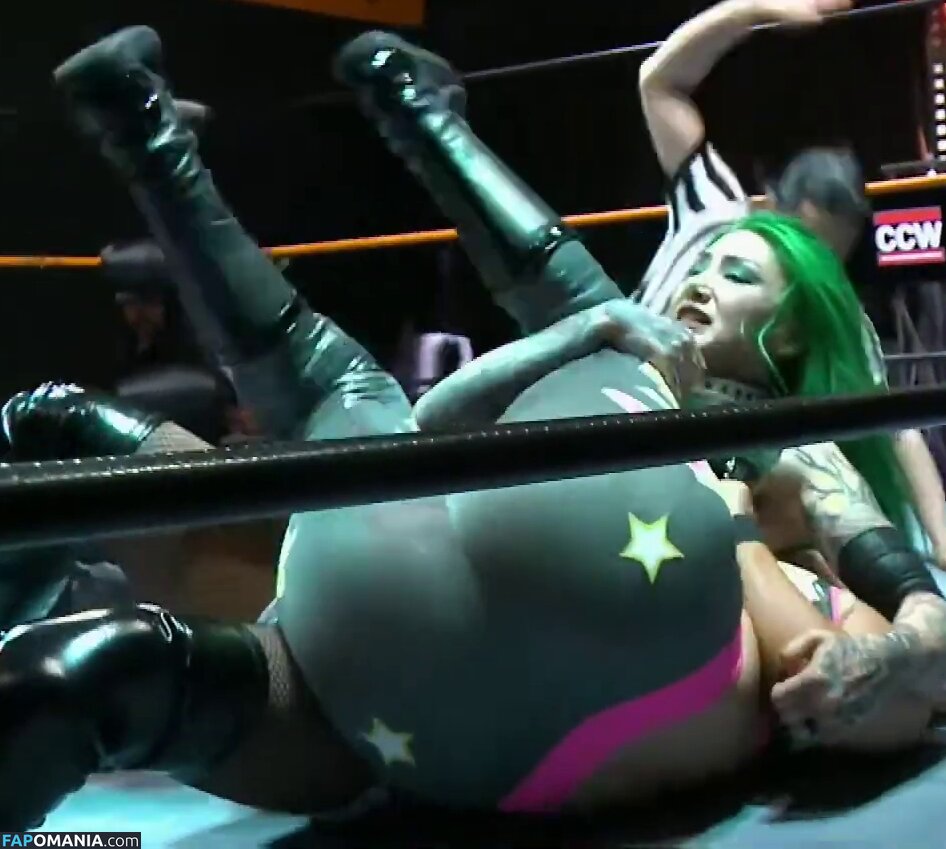 ItsIzzyMania / Izzy Moreno / WWYTWrestling Обнажённый OnlyFans  Утёкшее фото #35