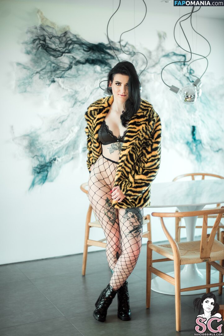 Izzye Обнажённый OnlyFans  Утёкшее фото #4