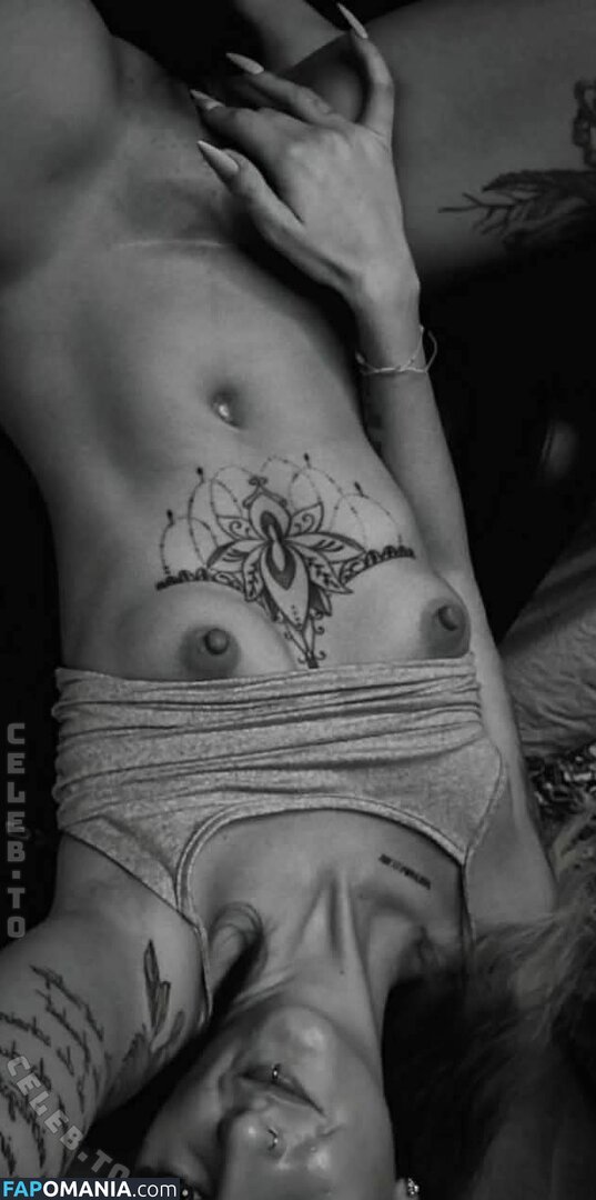 J_koerty / lyraa_xx Обнажённый OnlyFans  Утёкшее фото #1