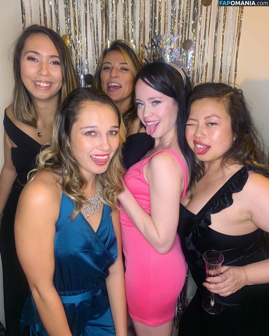 jenhearts247 / jenloveheart Обнажённый OnlyFans  Утёкшее фото #60