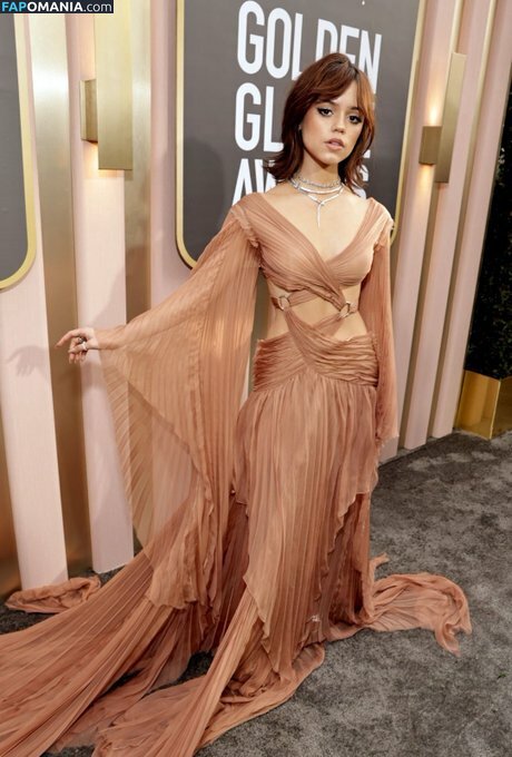 Jenna Ortega / Page / jennaortega Обнажённый OnlyFans  Утёкшее фото #67