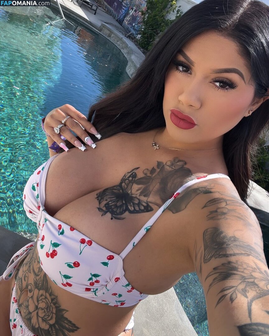 Jessica Elliott / Jessica Estrada / https: / jesslilyelliott / pinky_von_tease / pinkyvont Обнажённый OnlyFans  Утёкшее фото #2