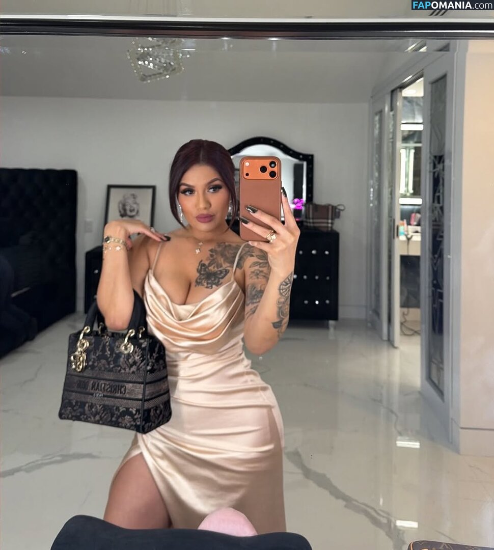 Jessica Elliott / Jessica Estrada / https: / jesslilyelliott / pinky_von_tease / pinkyvont Обнажённый OnlyFans  Утёкшее фото #12