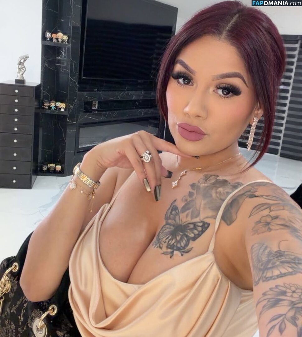 Jessica Elliott / Jessica Estrada / https: / jesslilyelliott / pinky_von_tease / pinkyvont Обнажённый OnlyFans  Утёкшее фото #13