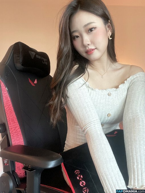 AGirlAndAGame / Jessica / h.yojeong / jessicahkim / jessicanigri Обнажённый OnlyFans  Утёкшее фото #556