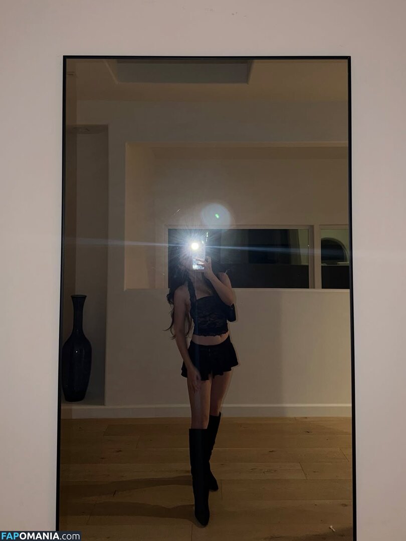 AGirlAndAGame / Jessica / jessicahkim / jessicanigri / kaburbank Обнажённый OnlyFans  Утёкшее фото #960