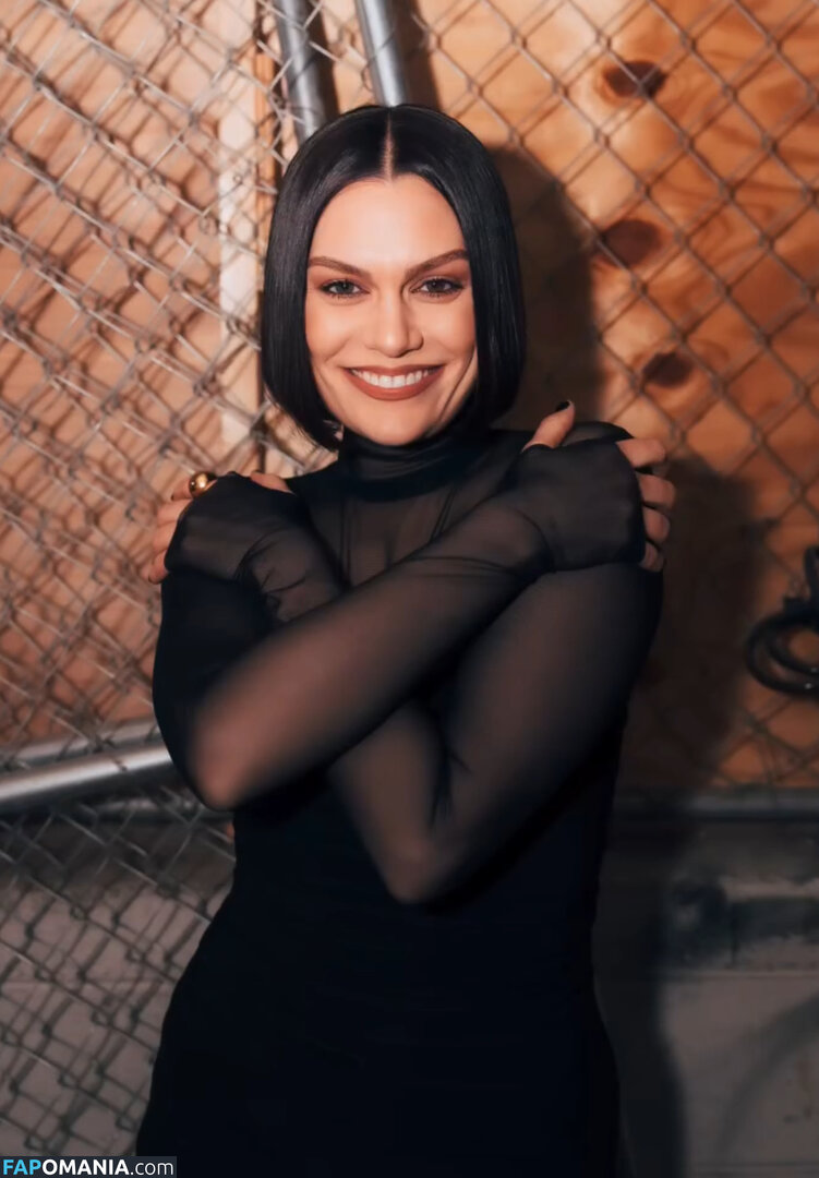 Jessie J / https: / jessie-j / jessiej Обнажённый OnlyFans  Утёкшее фото #186