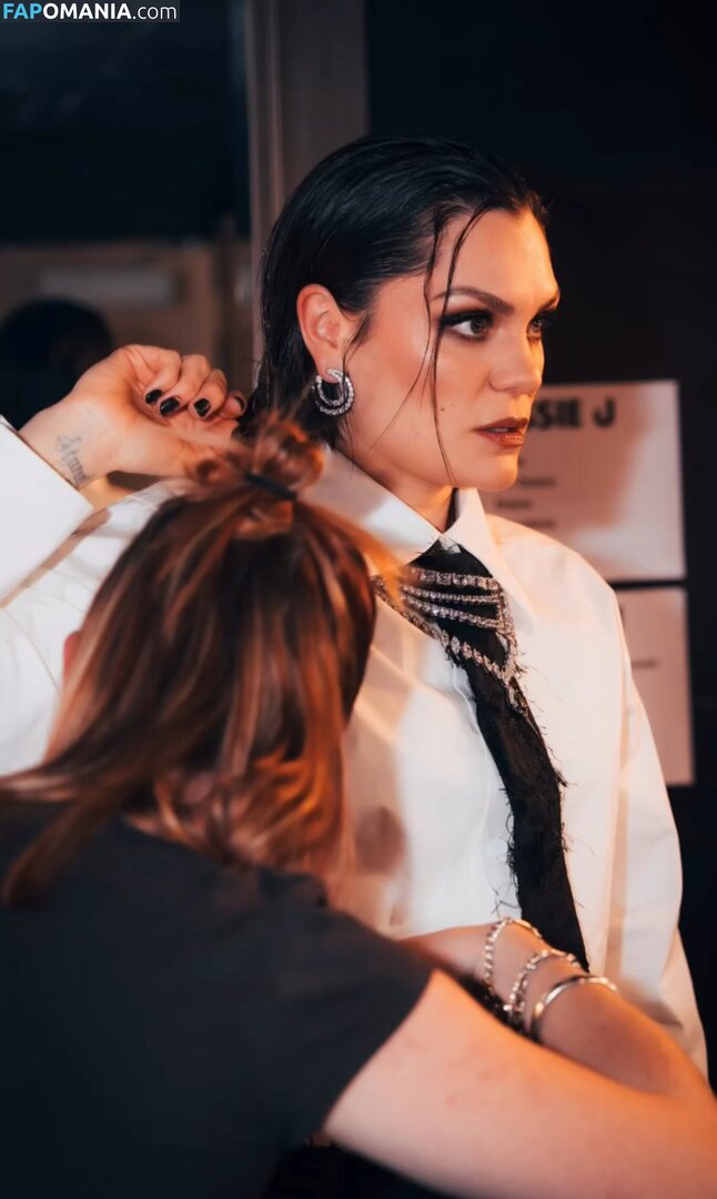 Jessie J / https: / jessie-j / jessiej Обнажённый OnlyFans  Утёкшее фото #187