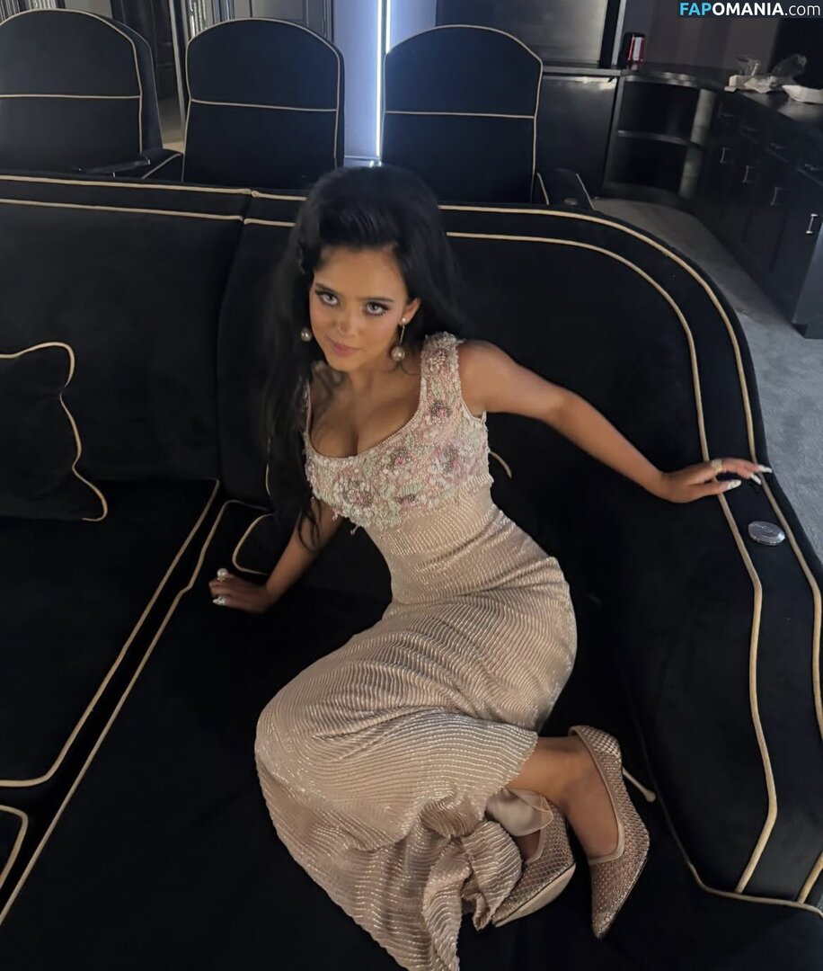 Jessie Murph / jessiemurphhh / playfullyfunsized Обнажённый OnlyFans  Утёкшее фото #15