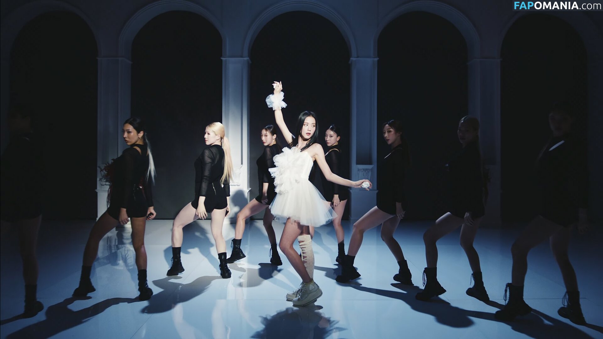 BLACKPINK / Jisoo / qenshizu / sooyaaa__ Обнажённый OnlyFans  Утёкшее фото #571