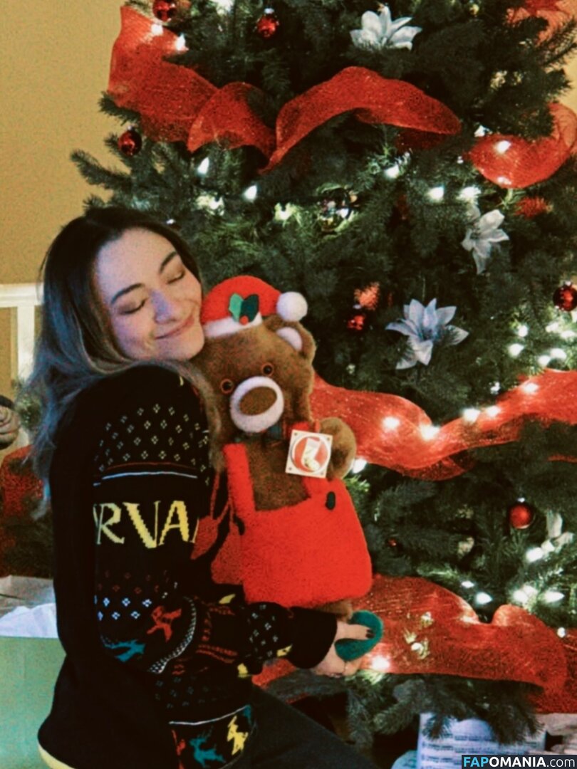Jodelle Ferland / jodellemicah Обнажённый OnlyFans  Утёкшее фото #5