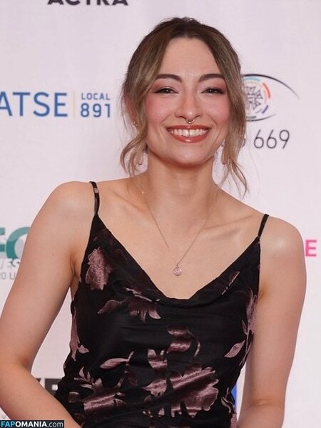 Jodelle Ferland / jodellemicah Обнажённый OnlyFans  Утёкшее фото #6