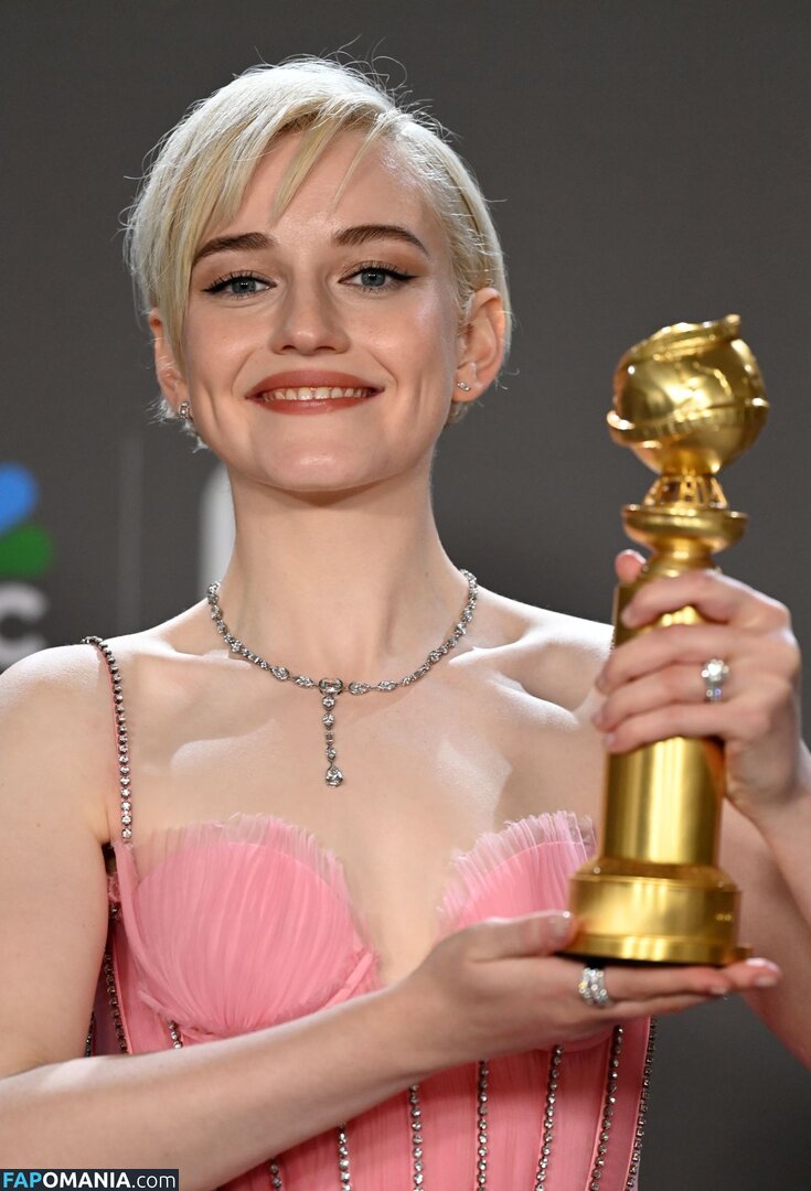 Julia Garner / juliagarnerofficial / ztyg_29 Обнажённый OnlyFans  Утёкшее фото #3