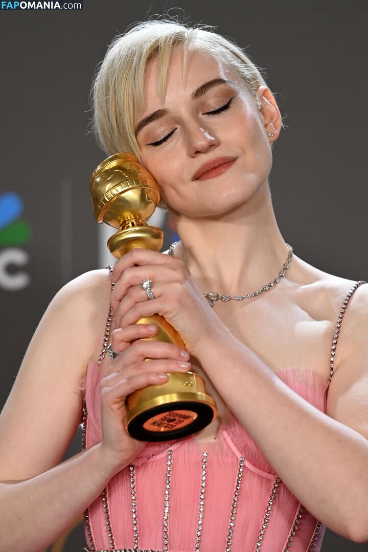 Julia Garner / juliagarnerofficial / ztyg_29 Обнажённый OnlyFans  Утёкшее фото #12