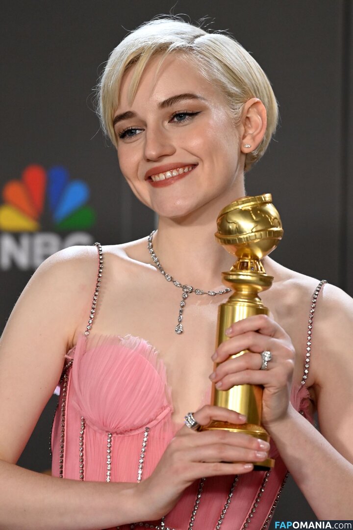 Julia Garner / juliagarnerofficial / ztyg_29 Обнажённый OnlyFans  Утёкшее фото #13