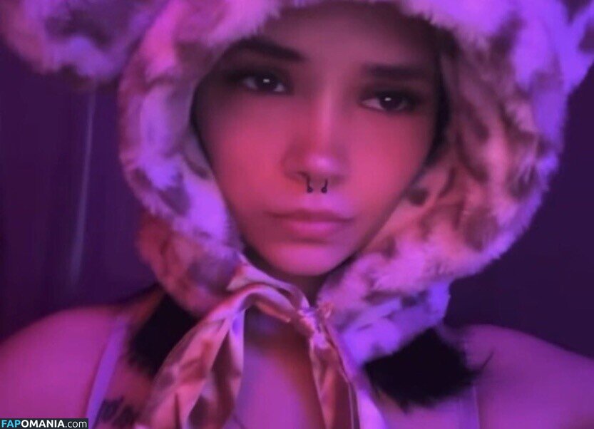 Julia Graham / https: / teasingmoon / teasingmoon... / temptedevil / temptedevil... Обнажённый OnlyFans  Утёкшее фото #2