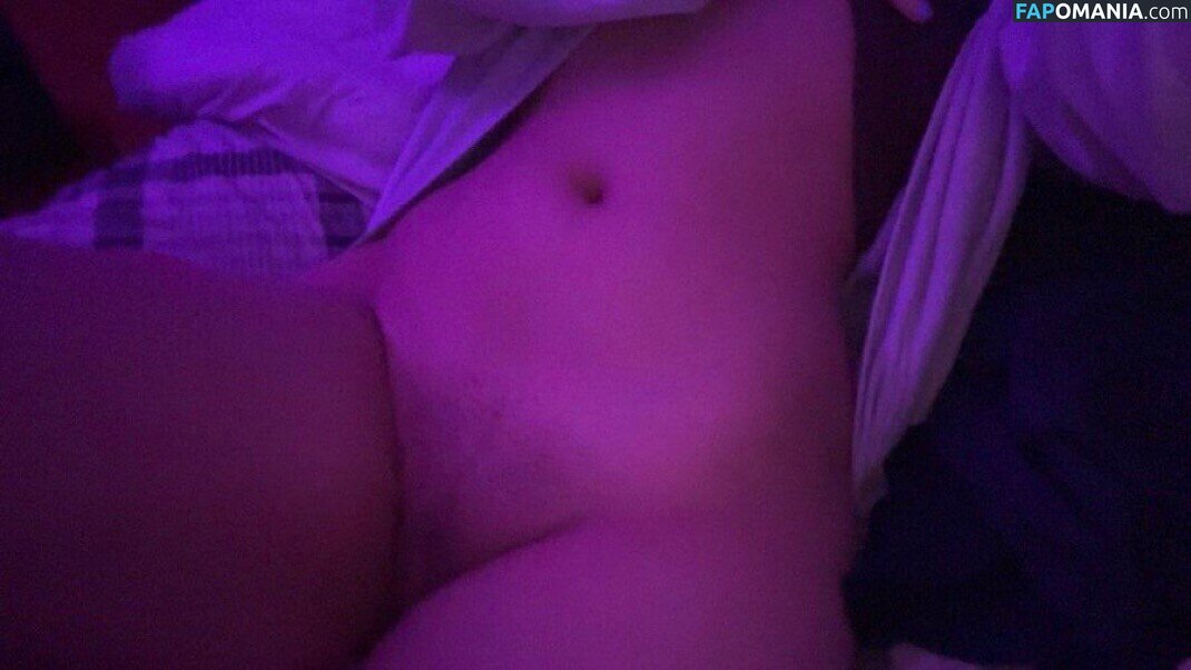 Julia Graham / https: / teasingmoon / teasingmoon... / temptedevil / temptedevil... Обнажённый OnlyFans  Утёкшее фото #17