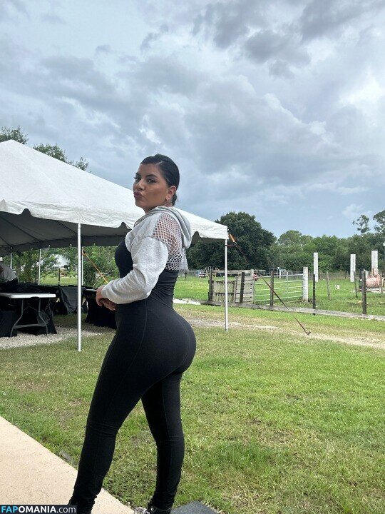 Juliabadbutt Обнажённый OnlyFans  Утёкшее фото #1