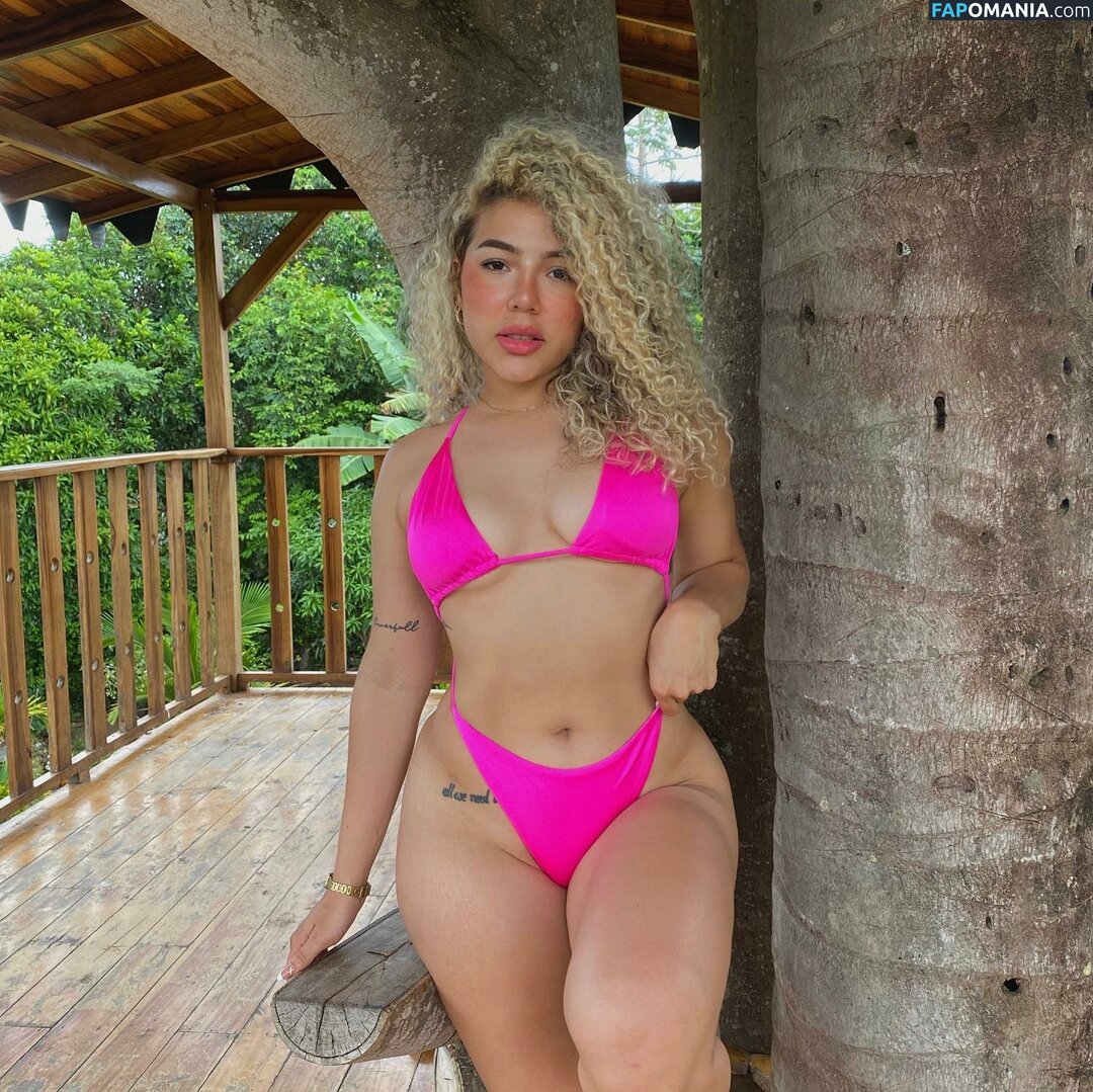 Julie Martinez / julia4444 / julimartinez_111 Обнажённый OnlyFans  Утёкшее фото #2