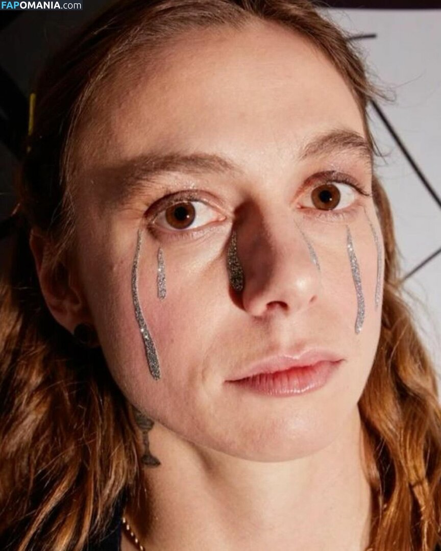 Julien Baker / julienrbaker Обнажённый OnlyFans  Утёкшее фото #12