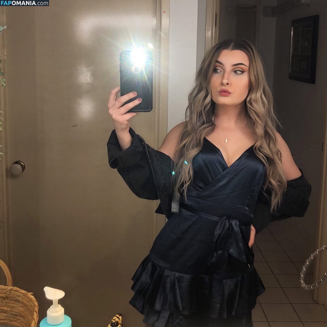 __julsssx / julsxxx Обнажённый OnlyFans  Утёкшее фото #1