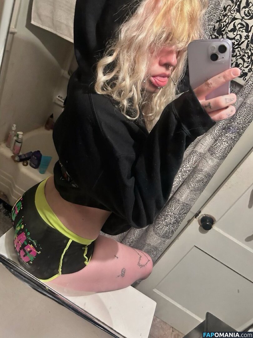 Junkrotica / fetidfetish / u415353059 / vomitjuggler Обнажённый OnlyFans  Утёкшее фото #1