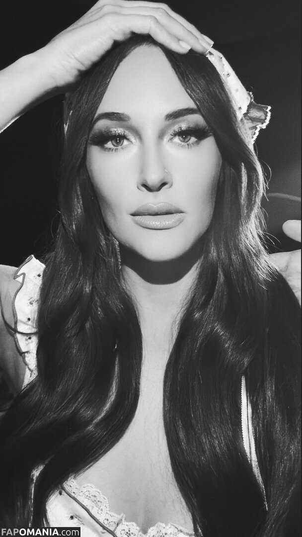 Kacey Musgraves / spaceykacey Обнажённый OnlyFans  Утёкшее фото #5